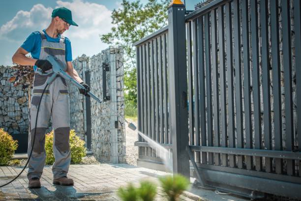 Best Graffiti Removal  in Deep River Center, CT